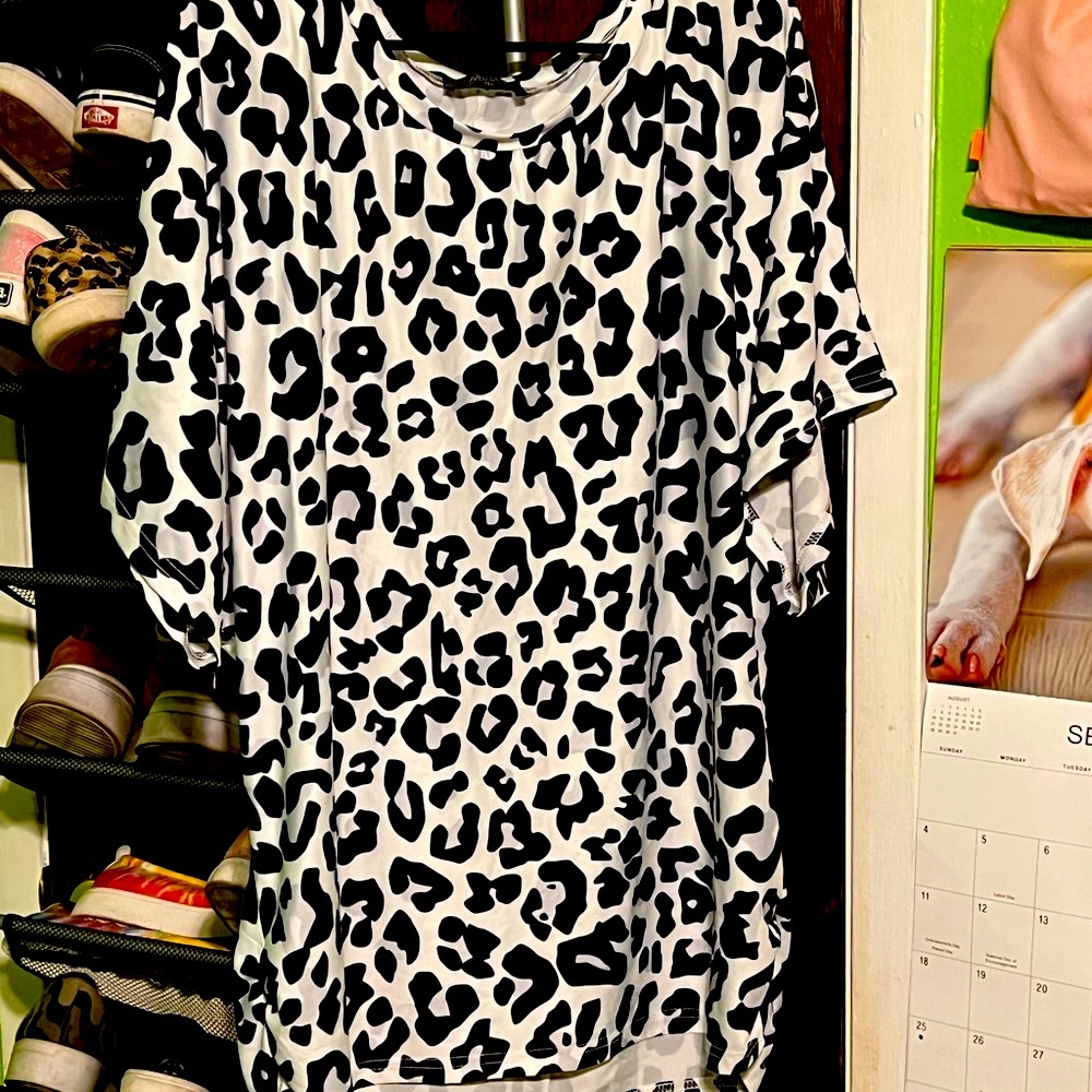 2 XL Doleman Blouse white with black print